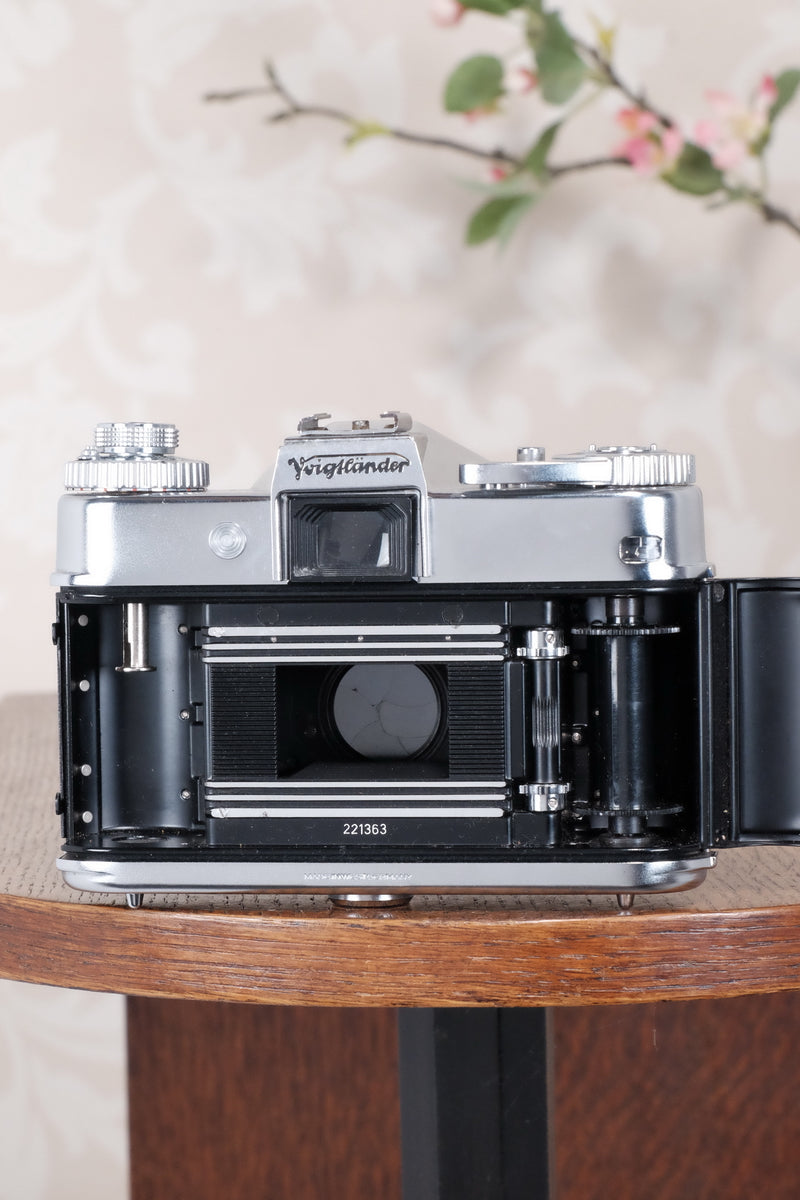 1959-1962 Voigtlander Bessamatic 35mm SLR Camera, with 3 lenses. - Voigtlander- Petrakla Classic Cameras