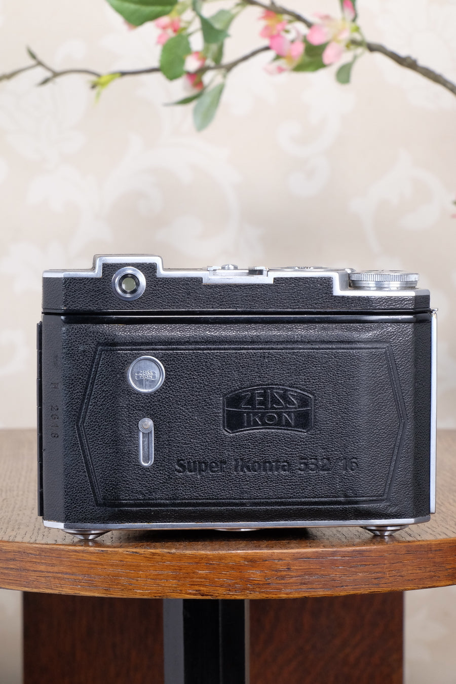 Near Mint 1938 Zeiss Ikon Super Ikonta 6x6, Tessar lens. CLA'd, Freshly Serviced!