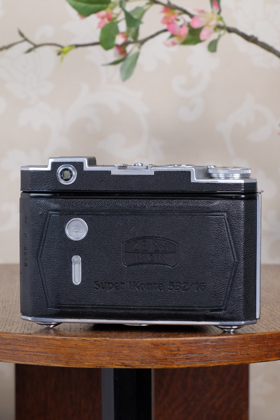Near Mint 1938 Zeiss Ikon Super Ikonta 6x6, Tessar lens. CLA'd, Freshly Serviced!