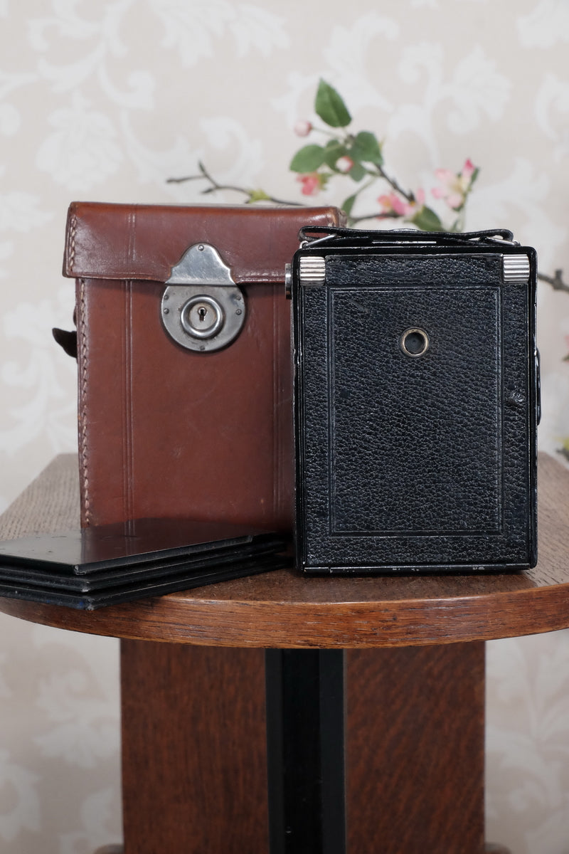1929 Voigtlander Bergheil Camera with Heliar lens and Roll film back! Freshly serviced CLA’d Freshly serviced, CLA'd! - Voigtlander- Petrakla Classic Cameras