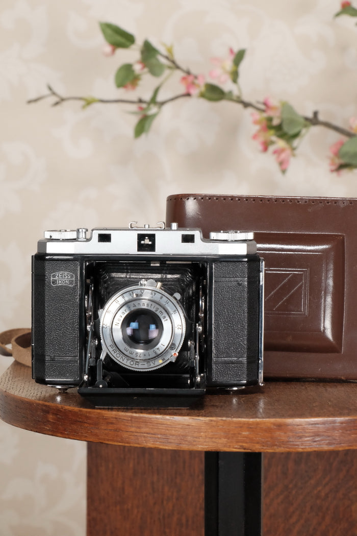 1955 6x6 Zeiss Ikon Mess Ikonta 524/161, with built-in rangefinder