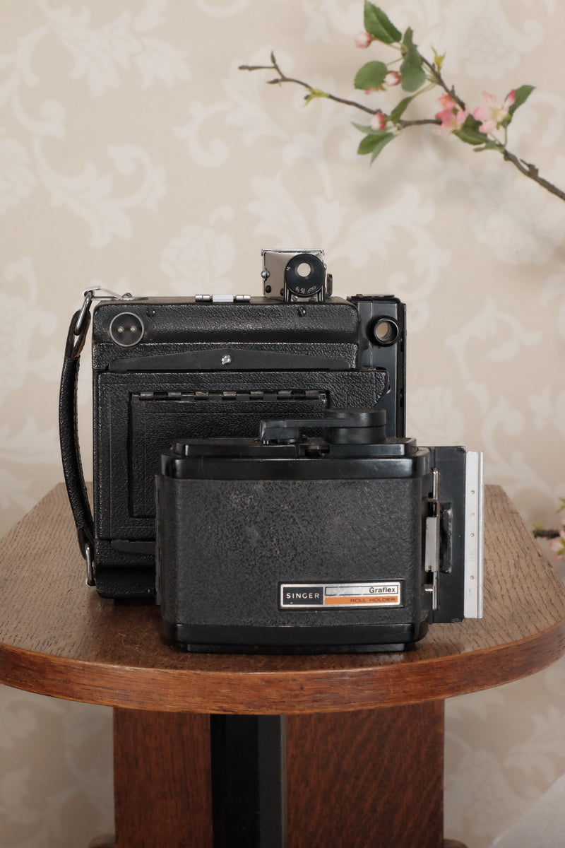 Superb 1945 GRAFLEX SPEED GRAPHIC, Coated Ektar lens, Roll-film back & Freshly Serviced! CLA'd! - Graflex- Petrakla Classic Cameras