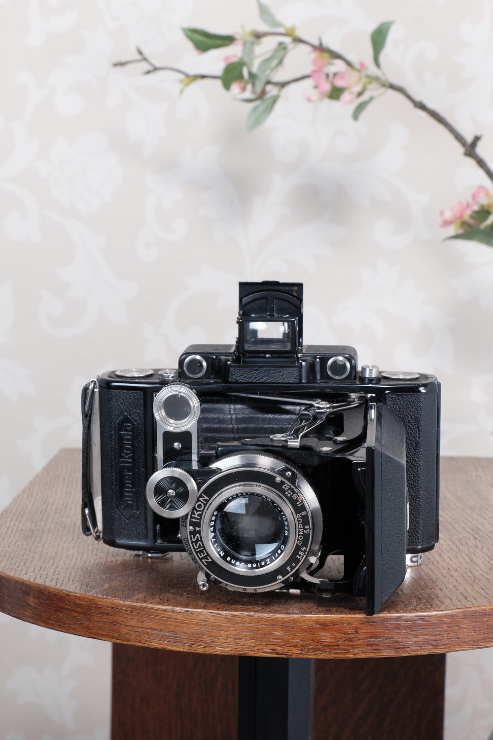 Superb 1936 Zeiss Ikon 6x9 Super Ikonta C , Tessar lens CLA’d, Freshly Serviced!