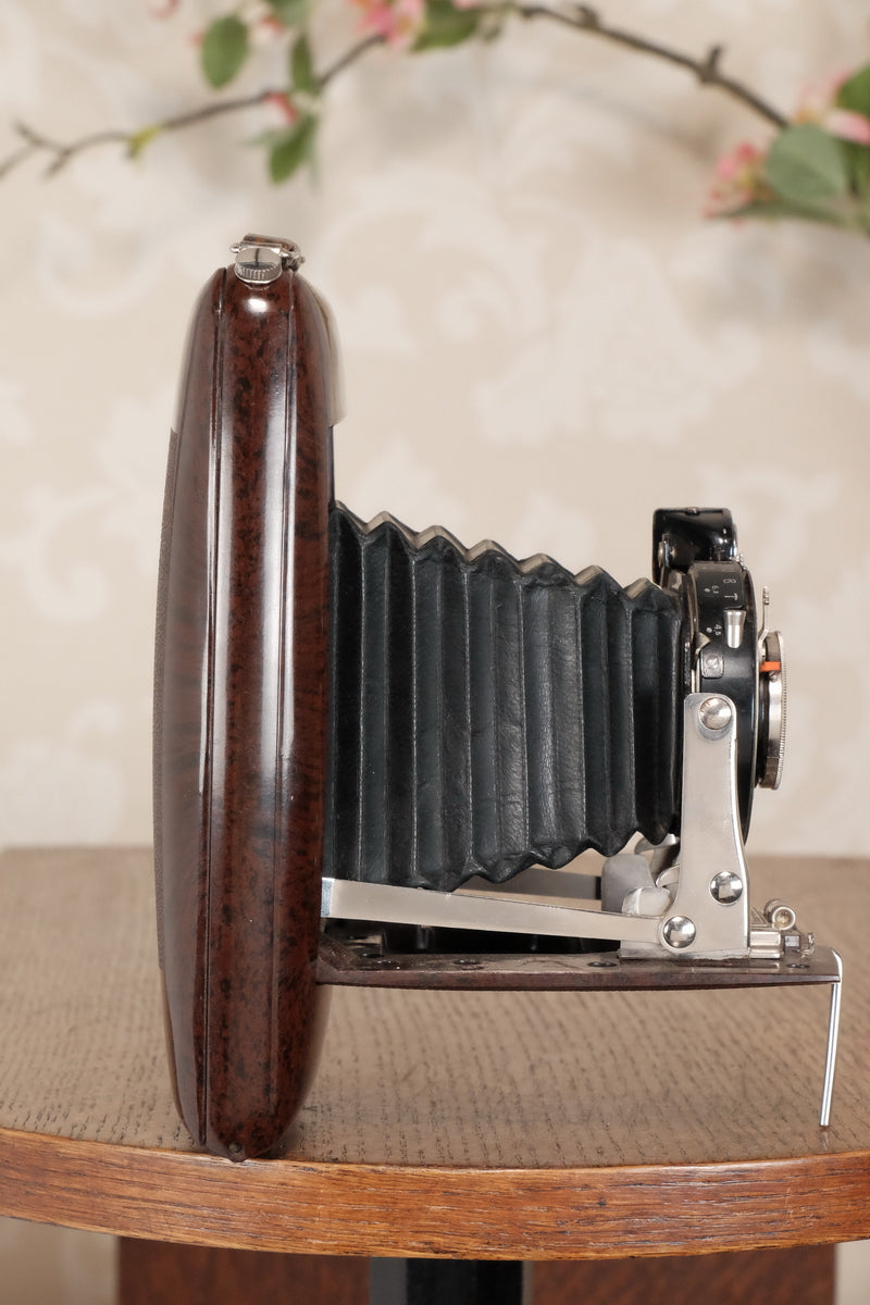 SUPERB! Rare 1934 Ebner 6x9 Brown Bakelite Art Deco Camera. Freshly serviced , CLA‘d - Ebner- Petrakla Classic Cameras