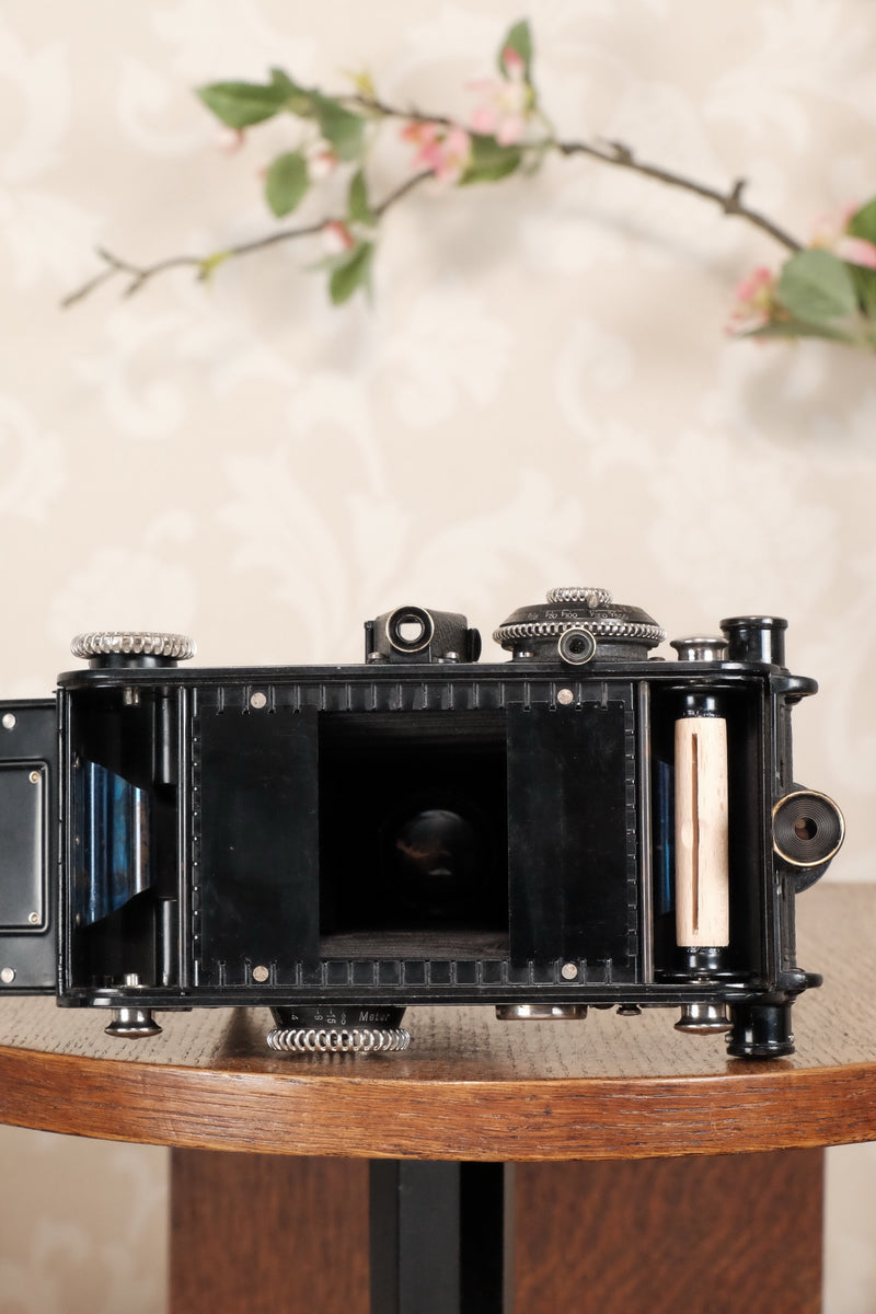 RARE! Superb,1934 Voigtlander 6 x 9 Prominent with Heliar lens, original case and mask, Freshly serviced, CLA’d - Voigtlander- Petrakla Classic Cameras