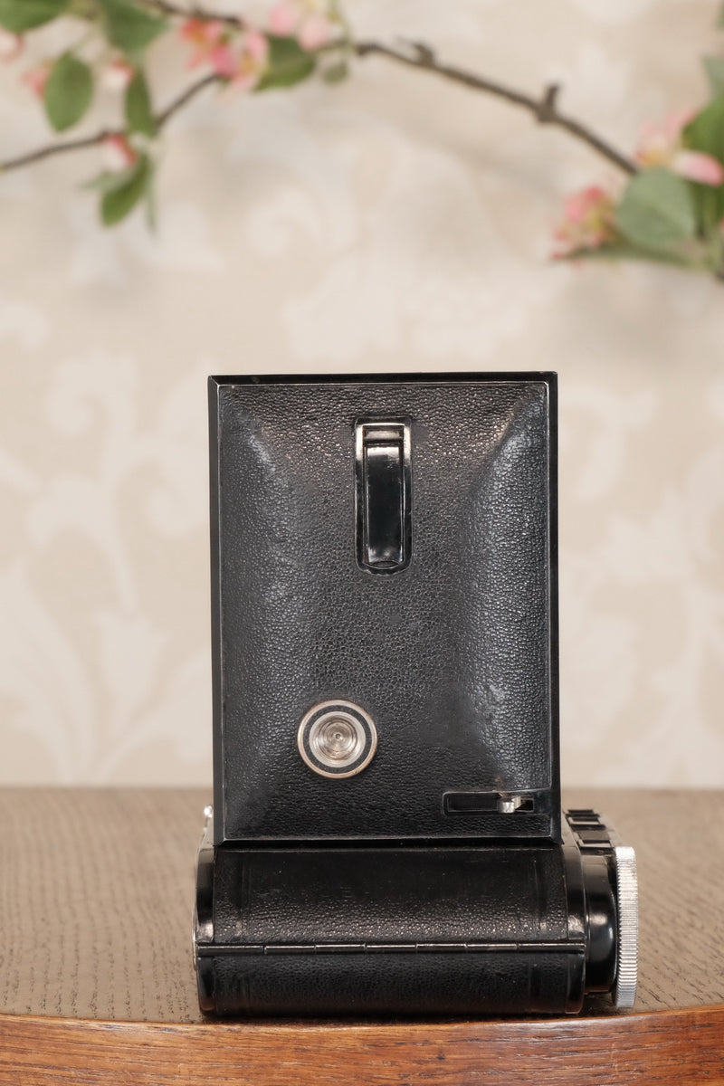 1935 Voigtlander Bessa Rangefinder with HELIAR LENS! 6x9. Freshly Serviced, CLA'd. - Voigtlander- Petrakla Classic Cameras