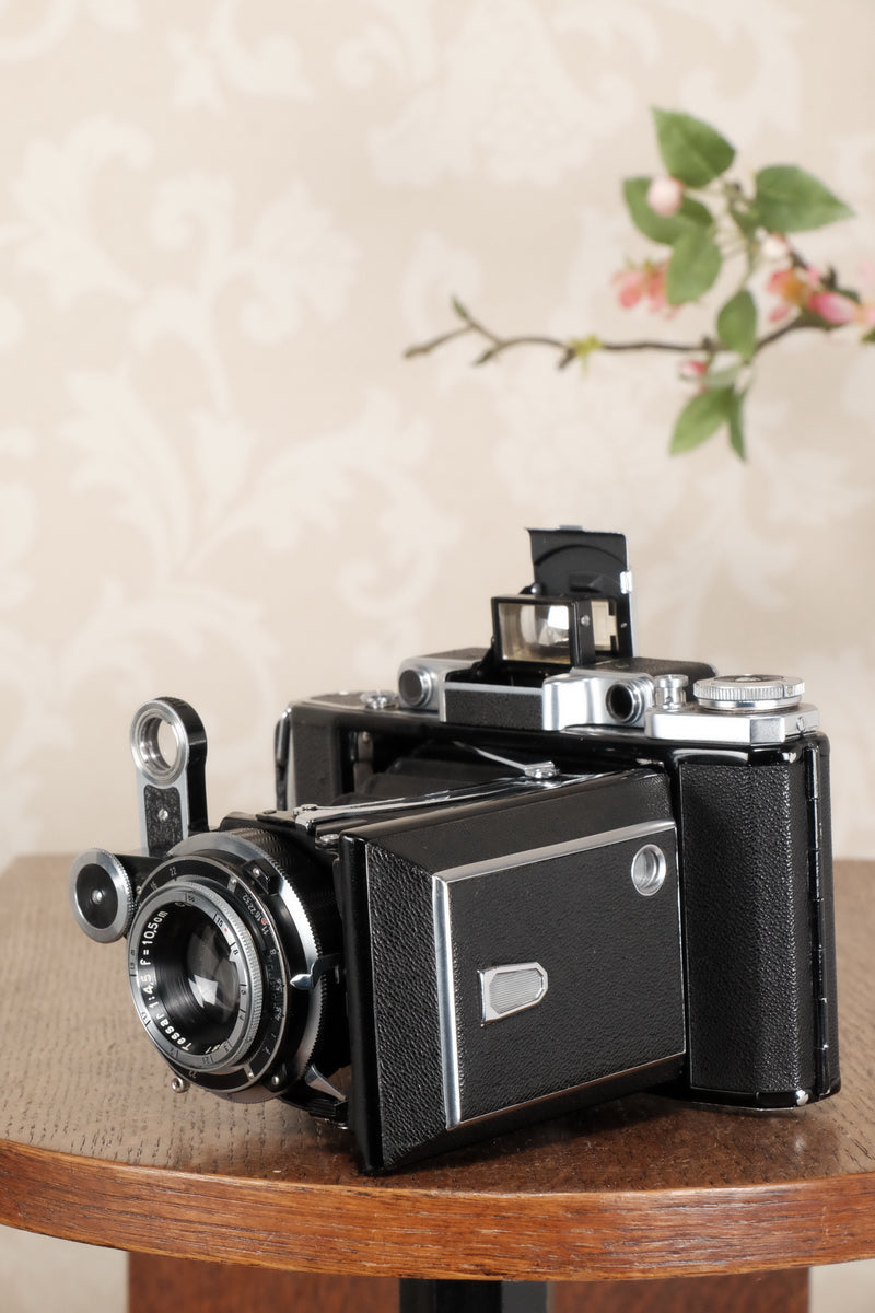 SUPERB! 1938 Zeiss Ikon Super Ikonta 6x9, Tessar lens, & case, CLA'd, FRESHLY SERVICED! - Zeiss-Ikon- Petrakla Classic Cameras