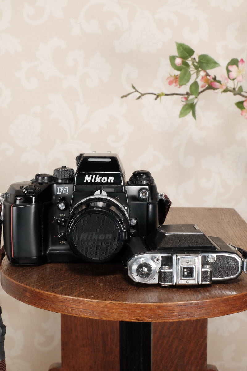 Superb! 1955 Zeiss Ikon Super Ikonta, Synchro-Compur & Coated Tessar, CLA’d, Freshly Serviced! - Zeiss-Ikon- Petrakla Classic Cameras