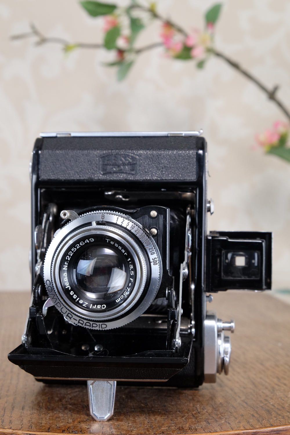 1938 Zeiss-Ikon Ikonta 6x4.5, Freshly Serviced, CLA'd