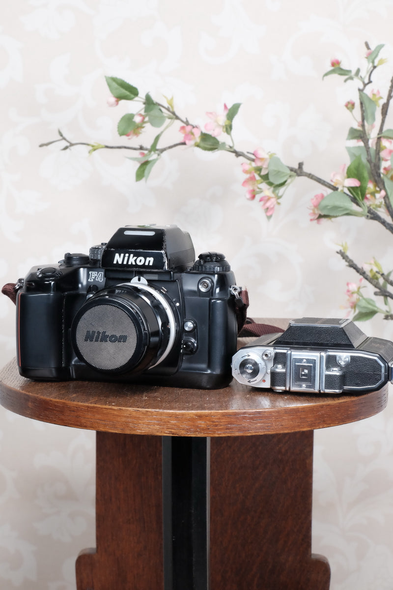 Superb! 1952 Zeiss Ikon Super Ikonta, Synchro-Compur & Coated Tessar, CLA’d, Freshly Serviced! - Zeiss-Ikon- Petrakla Classic Cameras