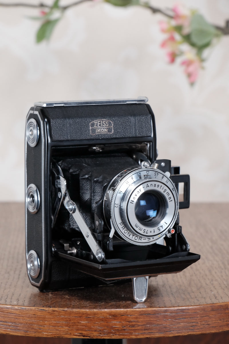 Near Mint! 1952 Zeiss Ikon Ikonta, Freshly Serviced, CLA'd! - Zeiss-Ikon- Petrakla Classic Cameras