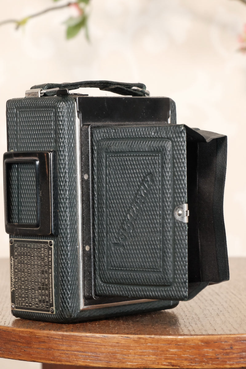 Near Mint! Rare Green Voigtlander 1935 Bergheil with Heliar lens & 120 rollfilm back, Freshly serviced, CLA'd! - Voigtlander- Petrakla Classic Cameras