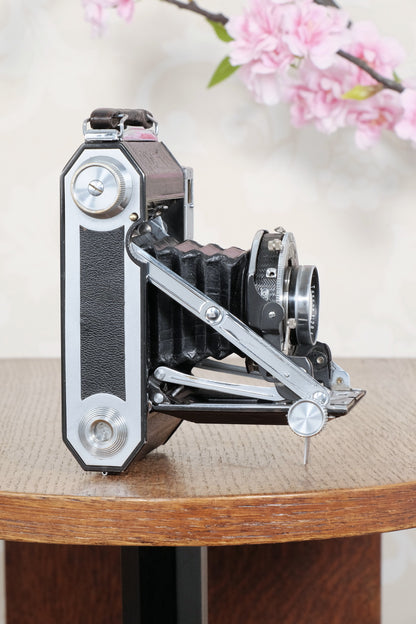 Rare! 1938 WELTA WELTUR, Medium format, Coupled Rangefinder Camera. CLA'd, Freshly serviced!