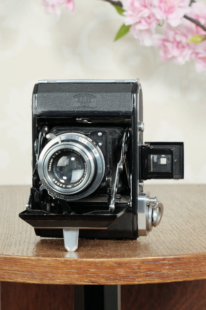 Superb! 1946 Zeiss-Ikon Ikonta with Tessar lens. Freshly Serviced, CLA'd