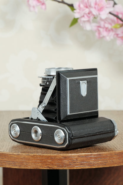 Superb! 1946 Zeiss-Ikon Ikonta with Tessar lens. Freshly Serviced, CLA'd