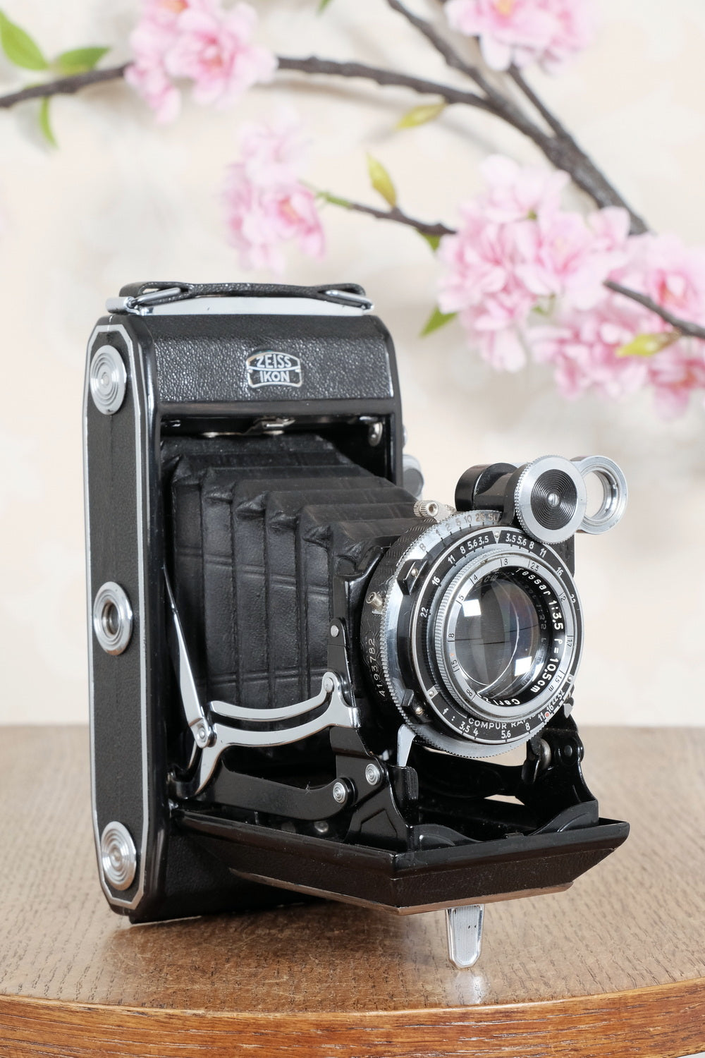 SUPERB! 1938 Zeiss Ikon Super Ikonta 6x9, Tessar lens. CLA'd, Freshly Serviced!