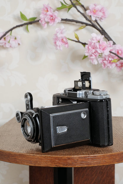 SUPERB! 1938 Zeiss Ikon Super Ikonta 6x9, Tessar lens. CLA'd, Freshly Serviced!