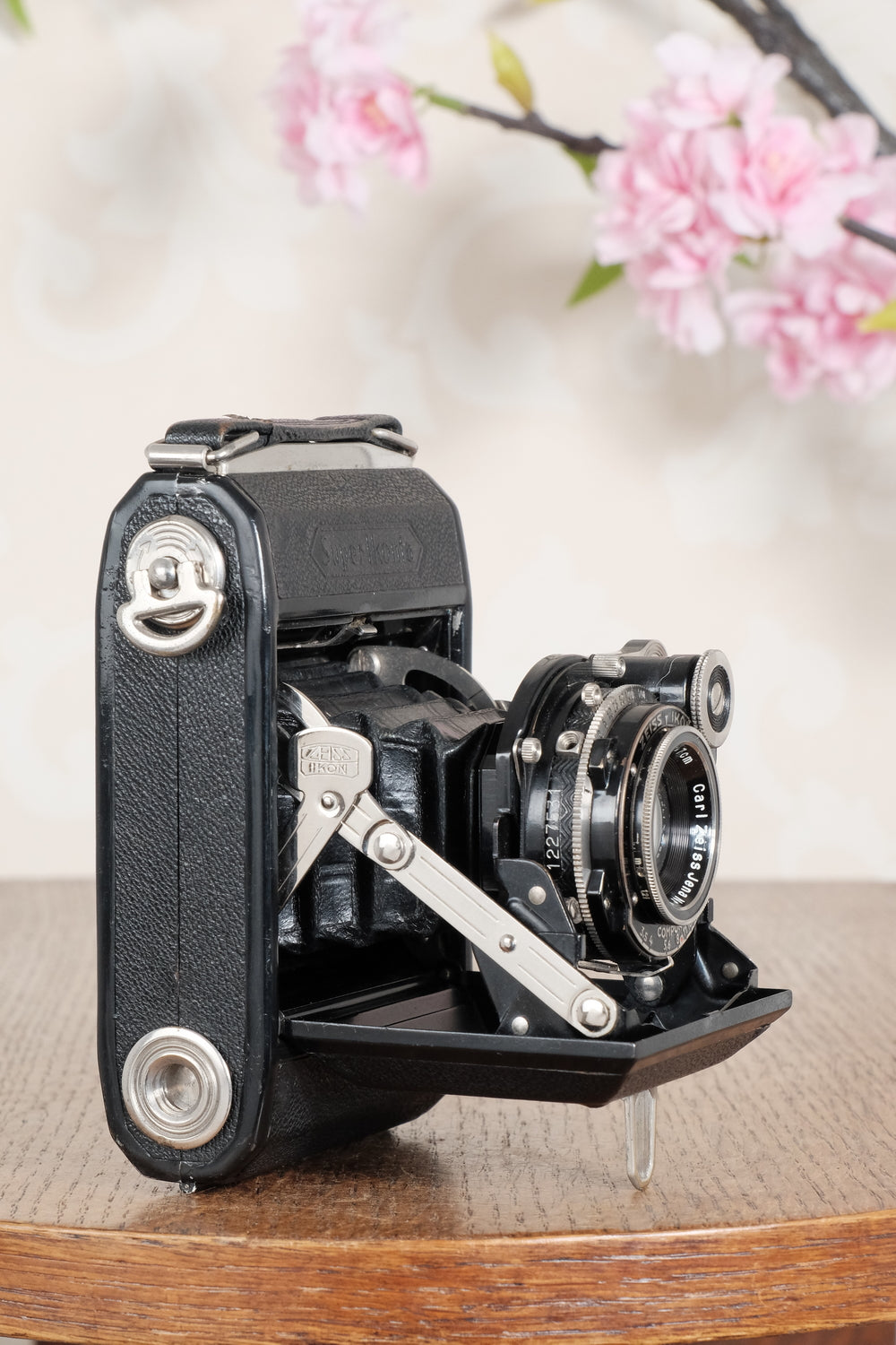 Original first year, 1934 ZEISS-IKON SUPER IKONTA A, 6x4.5, Tessar lens. CLA’d, Freshly Serviced!