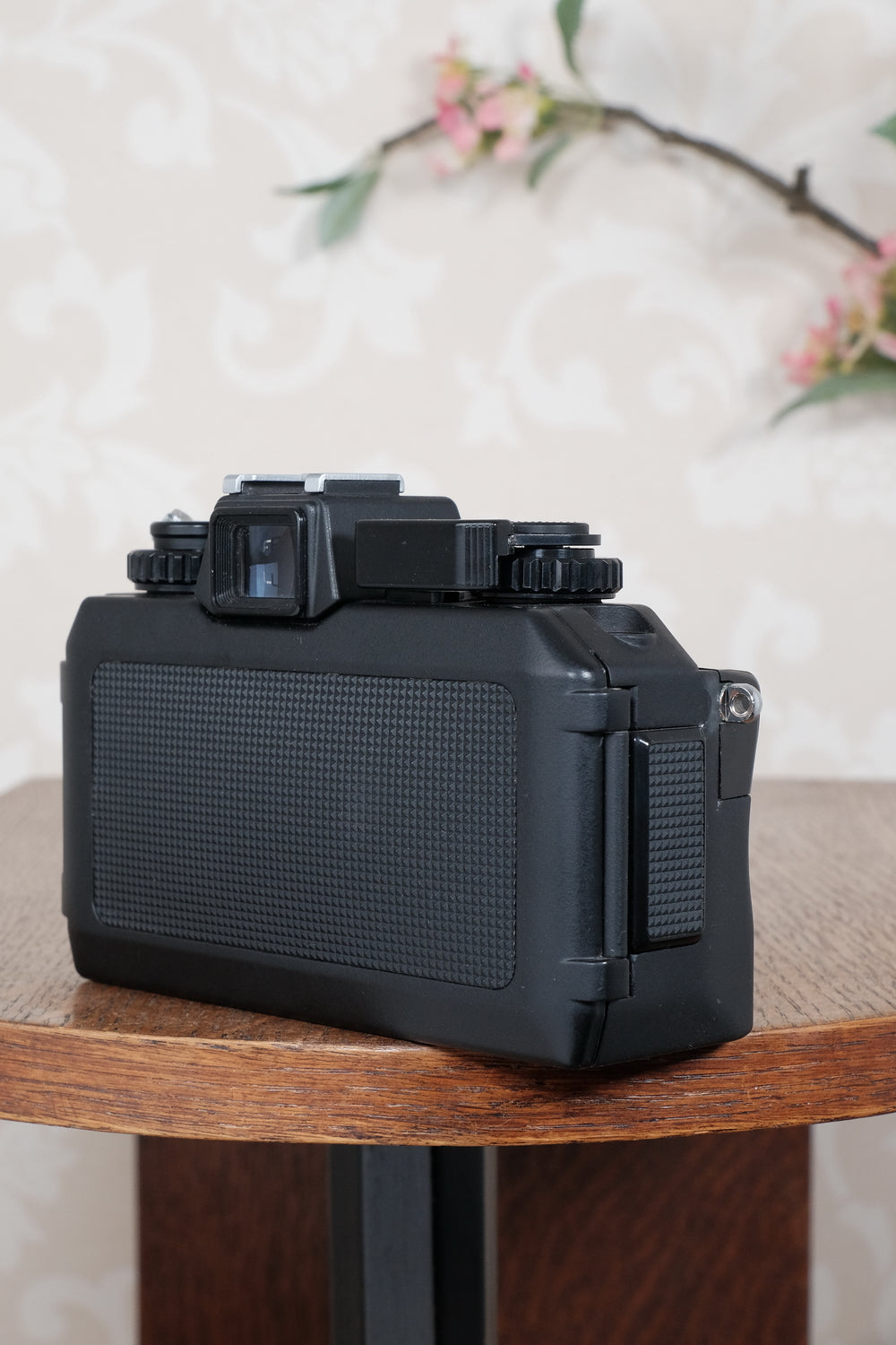 Near Mint! Nikon Nikonos IV-A with 2.5/35mm Nikkor lens.  Fully tested and working!