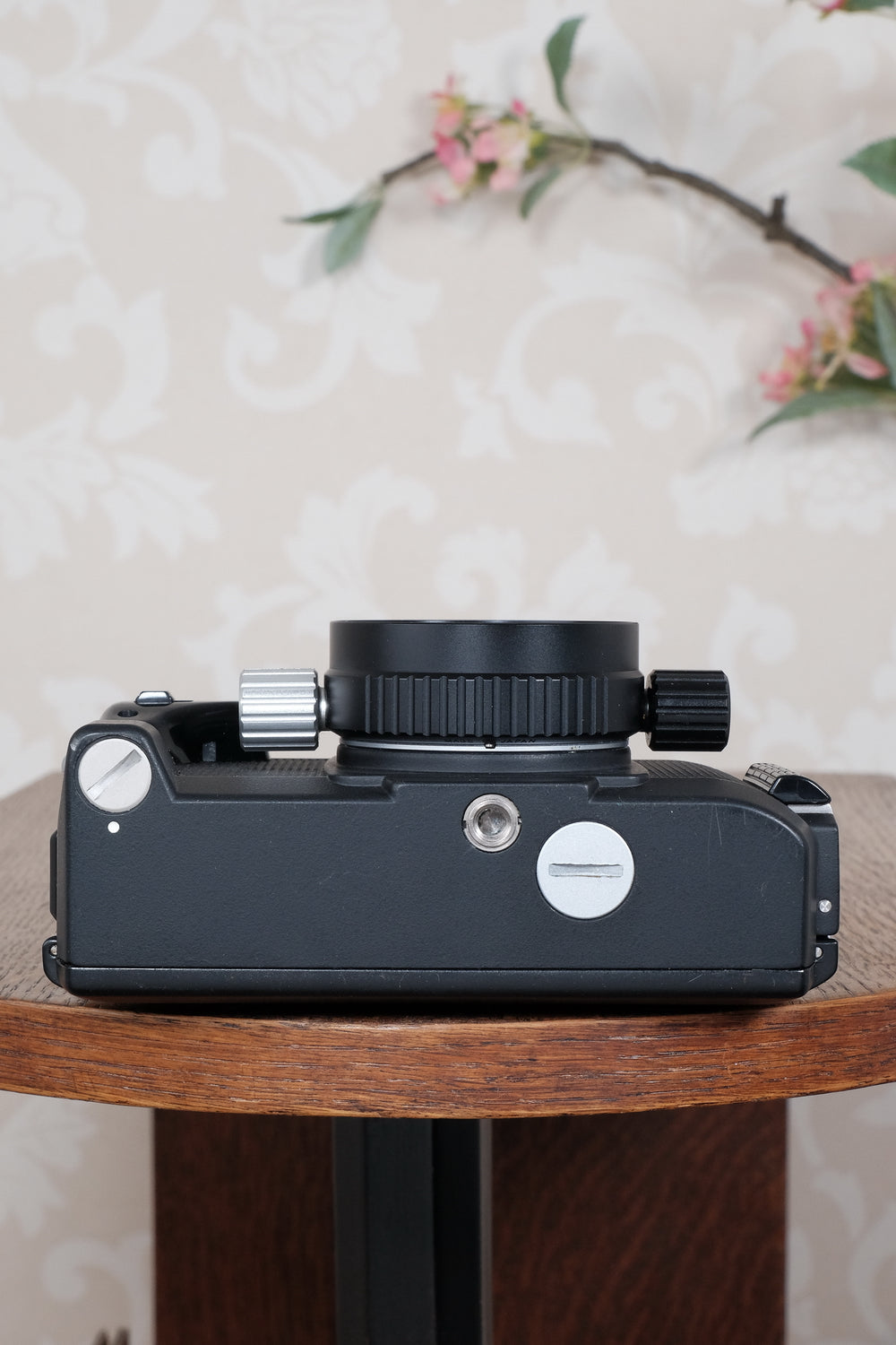 Near Mint! Nikon Nikonos IV-A with 2.5/35mm Nikkor lens.  Fully tested and working!
