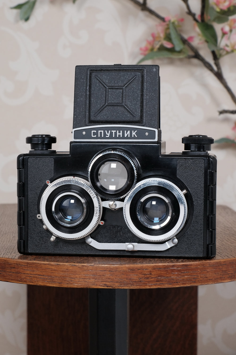 Near Mint! 1955 Gomz Sputnik Stereo camera with original case. Freshly serviced, CLA'd