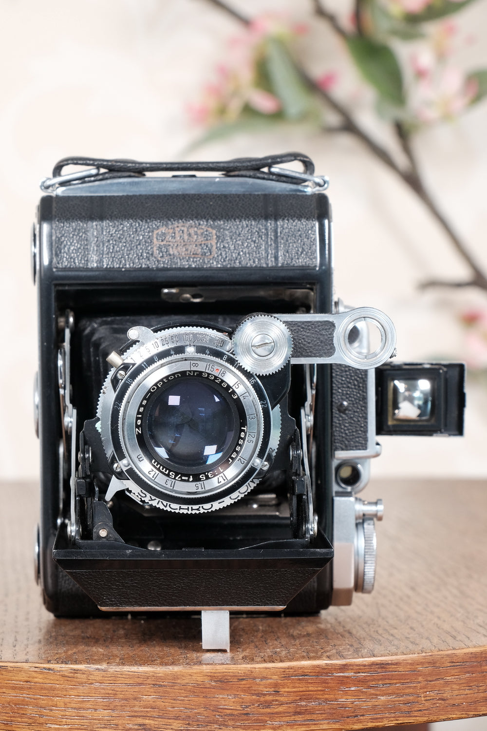 Superb! 1952 Zeiss Ikon Super Ikonta, Synchro-Compur & Coated Tessar .CLA’d, Freshly Serviced!