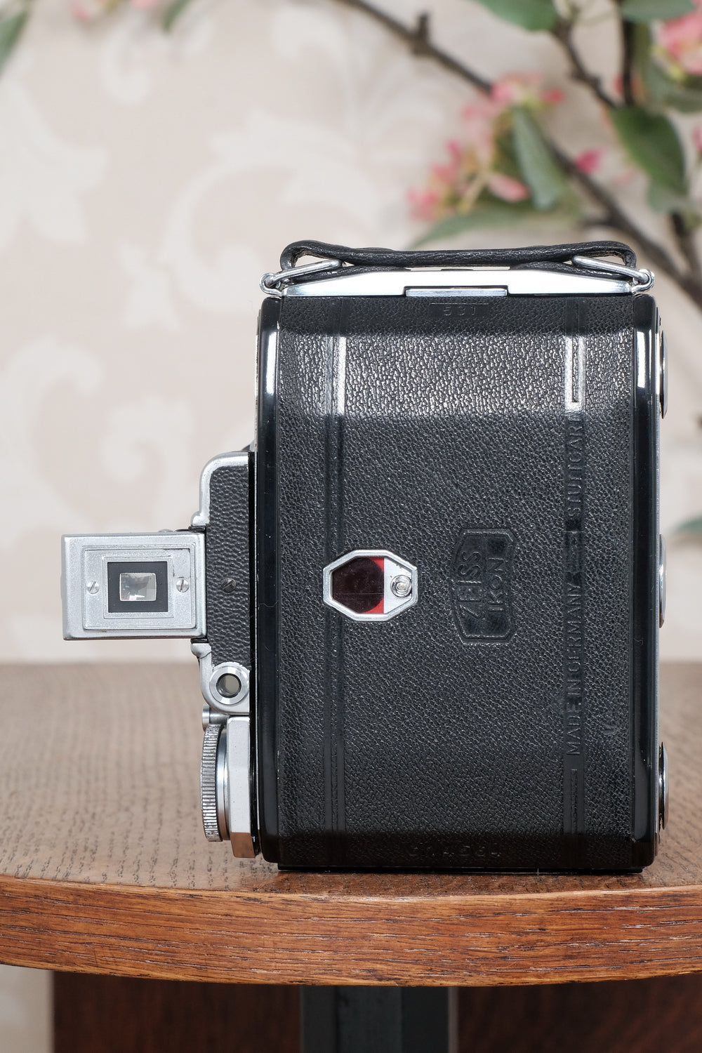 Superb! 1952 Zeiss Ikon Super Ikonta, Synchro-Compur & Coated Tessar .CLA’d, Freshly Serviced!