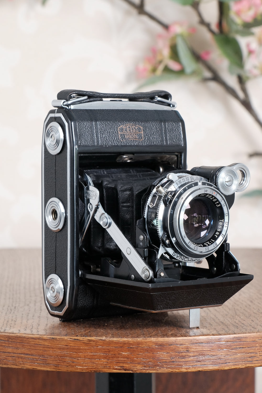 Superb! 1952 Zeiss Ikon Super Ikonta, Synchro-Compur & Coated Tessar .CLA’d, Freshly Serviced!