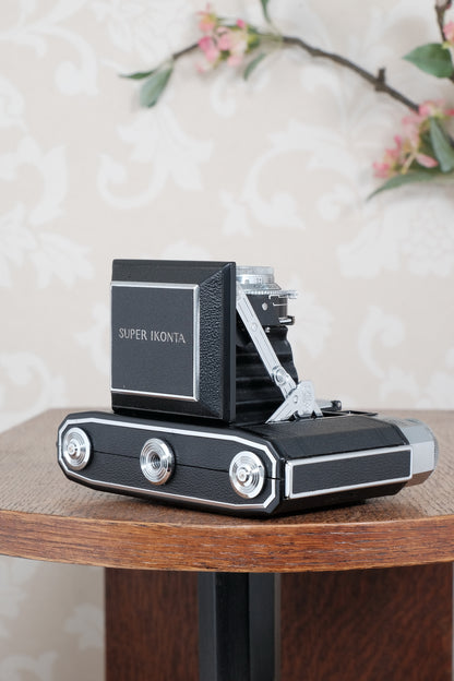 Near Mint! 1956 6x6 Zeiss Ikon Super Ikonta IV, 534/16 with Tessar lens..  CLA'd, Freshly Serviced!