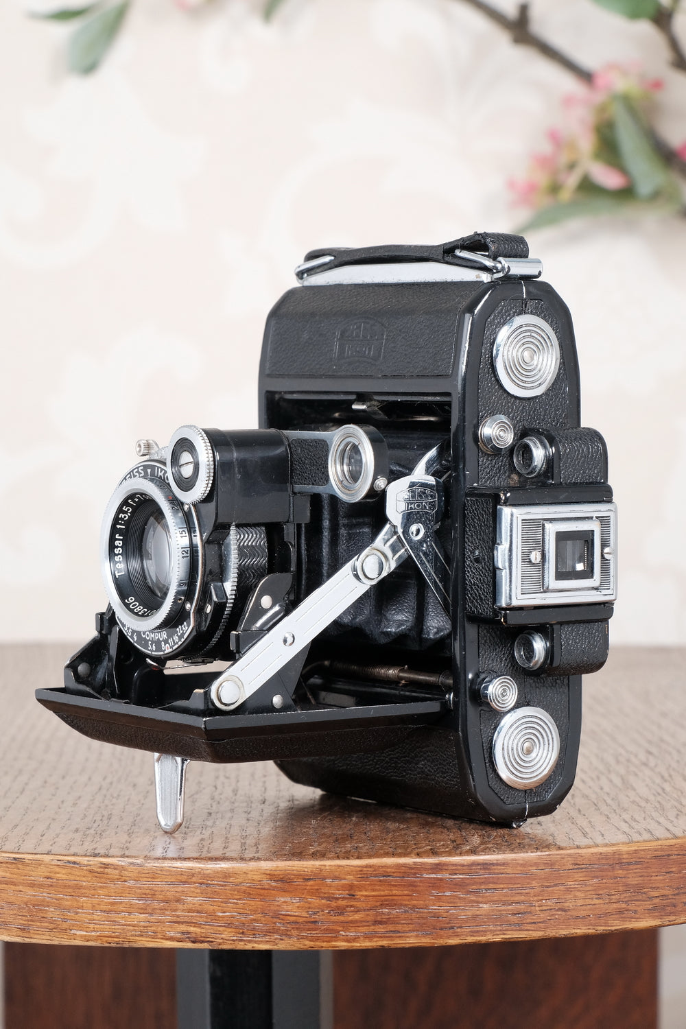 Superb 1938 ZEISS-IKON SUPER IKONTA A, 6x4.5, Tessar lens. CLA’d, Freshly Serviced!