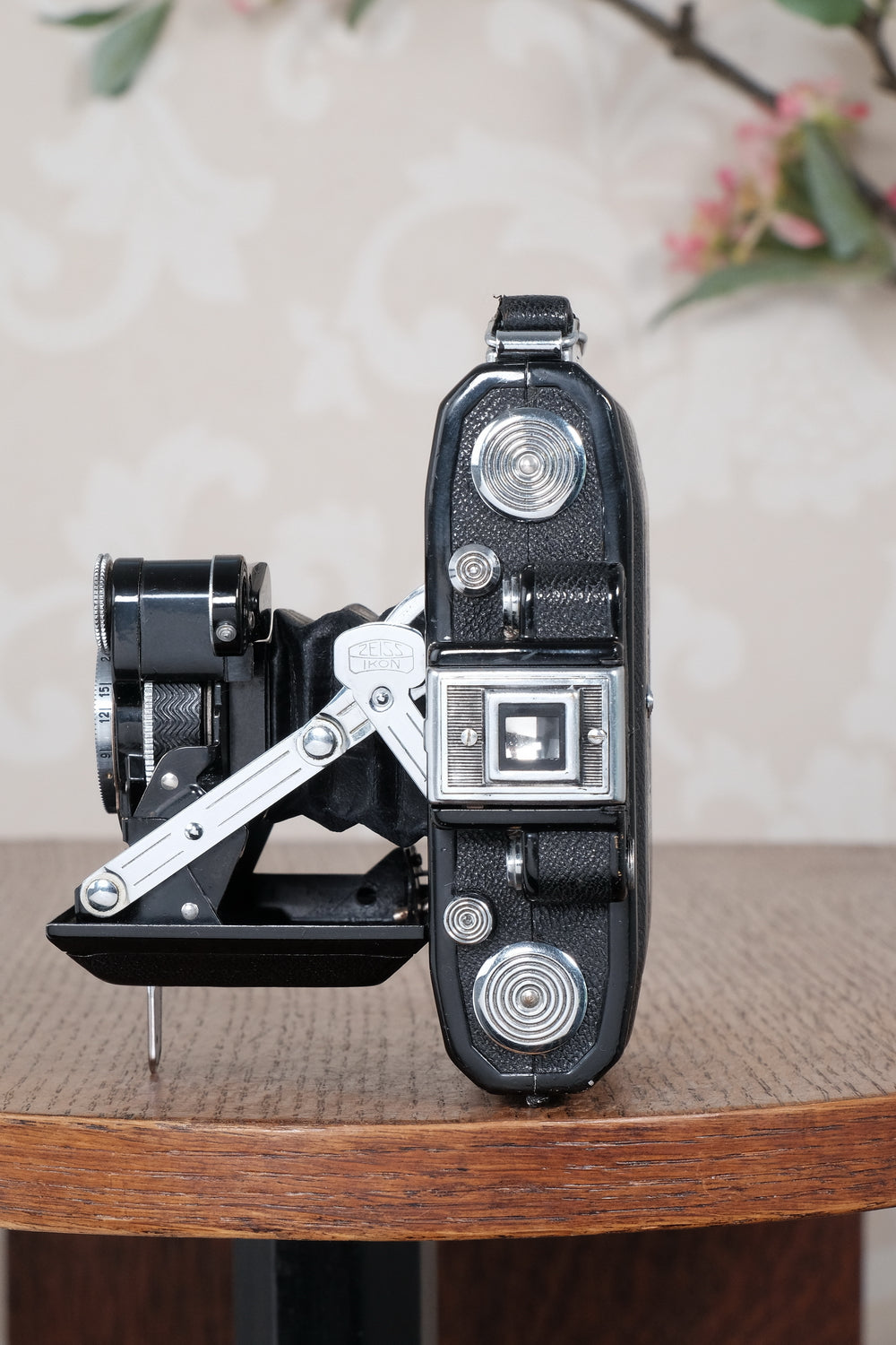 Superb 1938 ZEISS-IKON SUPER IKONTA A, 6x4.5, Tessar lens. CLA’d, Freshly Serviced!