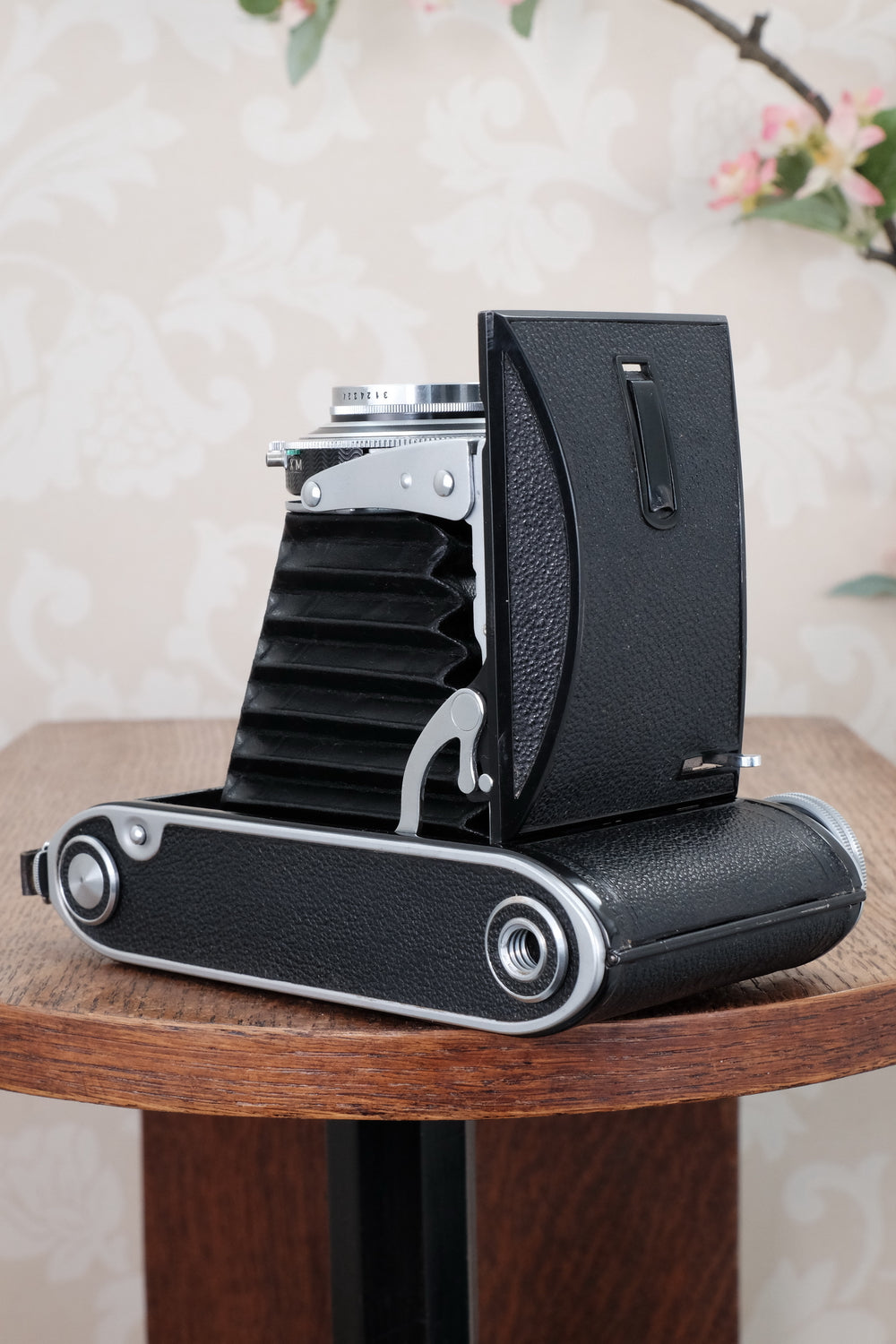 Superb! 1950 Voigtlander 6x9 Bessa II with Color Heliar lens. Freshly serviced, CLA'd