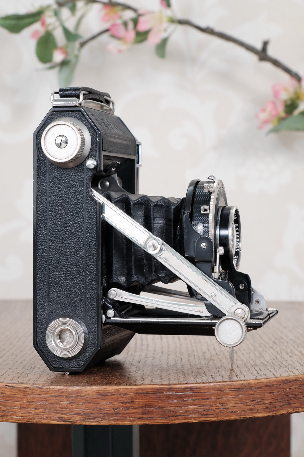 MINT! 1936 Rare Black Welta Weltur 6x4.5 Coupled Rangefinder Camera. Freshly Serviced! CLA'd