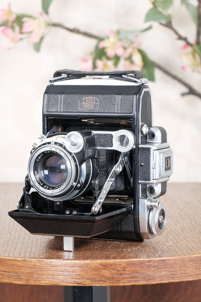 Superb! 1953 Zeiss Ikon Super Ikonta, Synchro-Compur & Coated Tessar. CLA’d, Freshly Serviced!