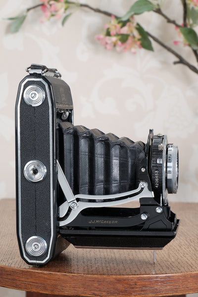 1938 6x9 Zeiss Ikon Ikonta with original Zeiss-Ikon paperwork and case, CLA'd, Freshly Serviced!