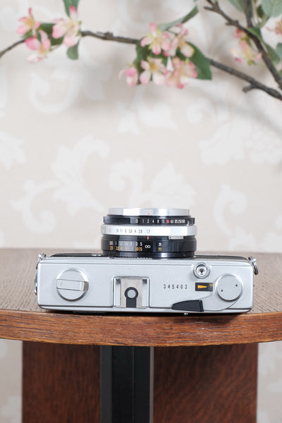 Near Mint! Olympus 35 SP, Fast 1.7/42mm Zuiko Lens