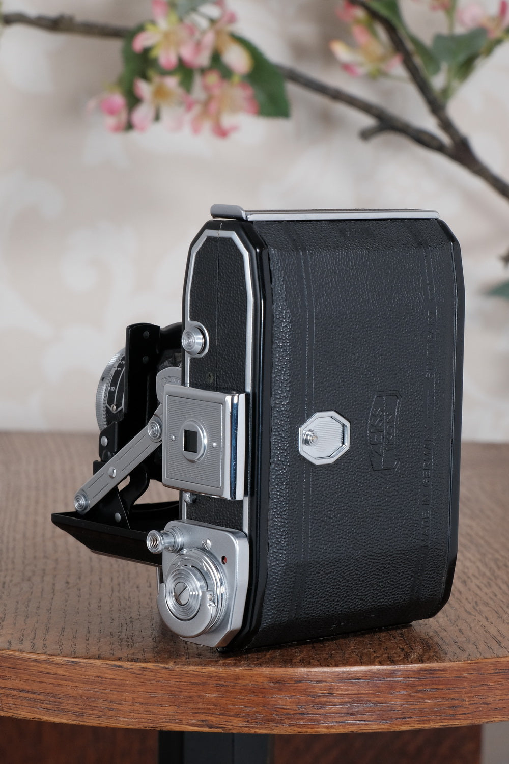 Mint! 1952 Zeiss Ikon Ikonta 6x4.5, Coated Tessar. Freshly Serviced, CLA'd