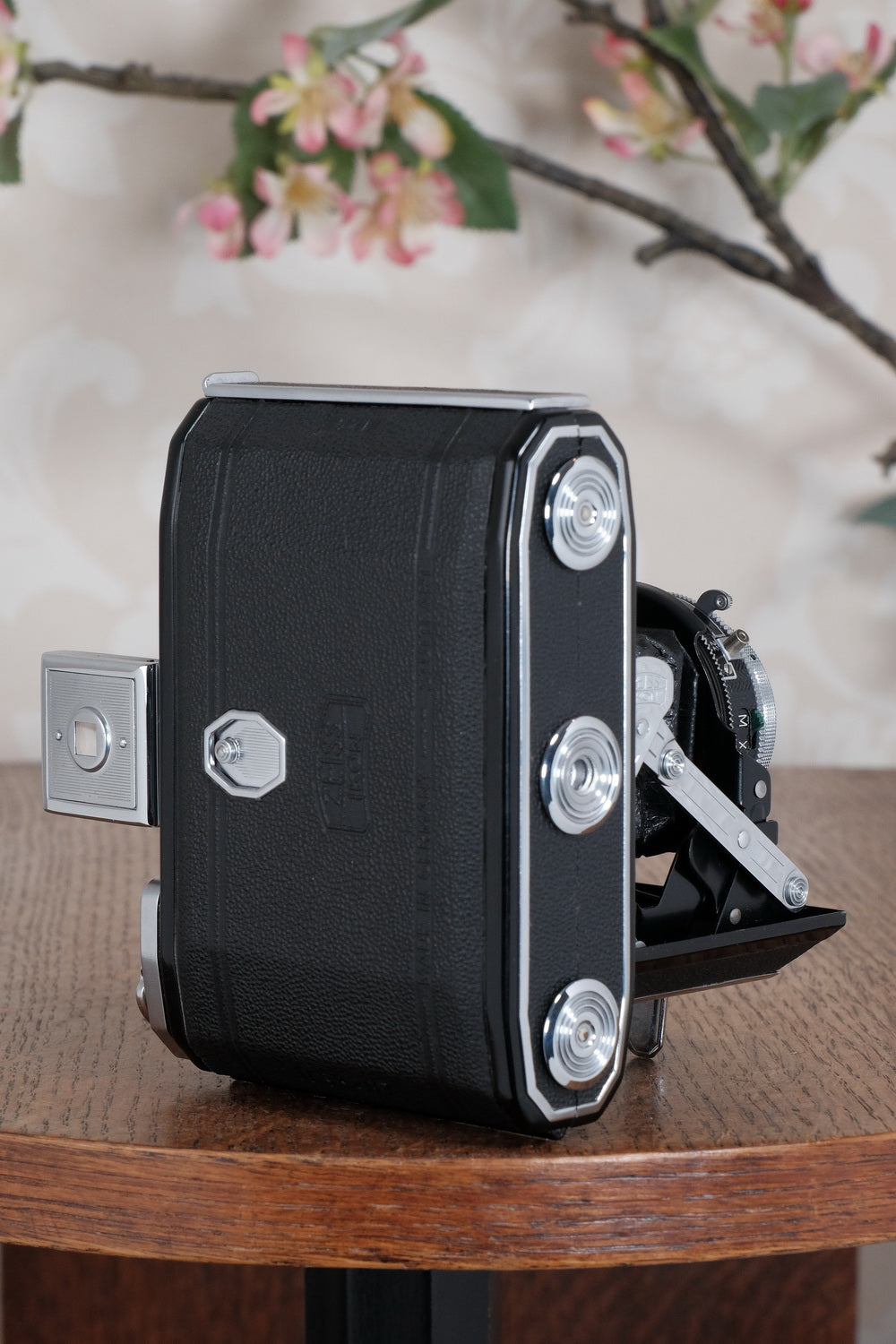 Mint! 1952 Zeiss Ikon Ikonta 6x4.5, Coated Tessar. Freshly Serviced, CLA'd