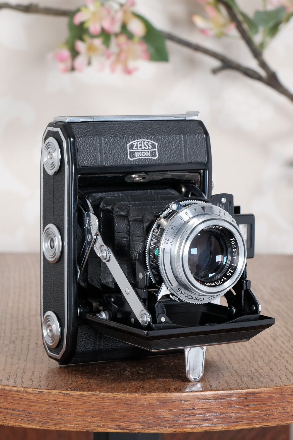 Mint! 1952 Zeiss Ikon Ikonta 6x4.5, Coated Tessar. Freshly Serviced, CLA'd