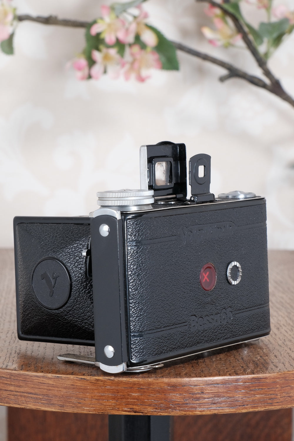 NEAR MINT! 1947 Voigtlander Bessa 66, Medium Format Folder with Color-Skopar lens. CLA'd, Freshly Serviced!