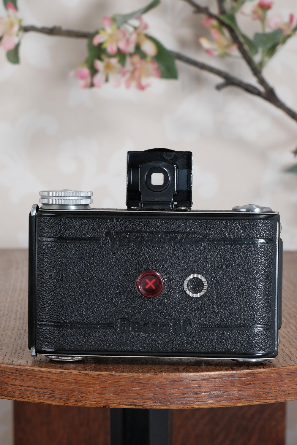 NEAR MINT! 1947 Voigtlander Bessa 66, Medium Format Folder with Color-Skopar lens. CLA'd, Freshly Serviced!