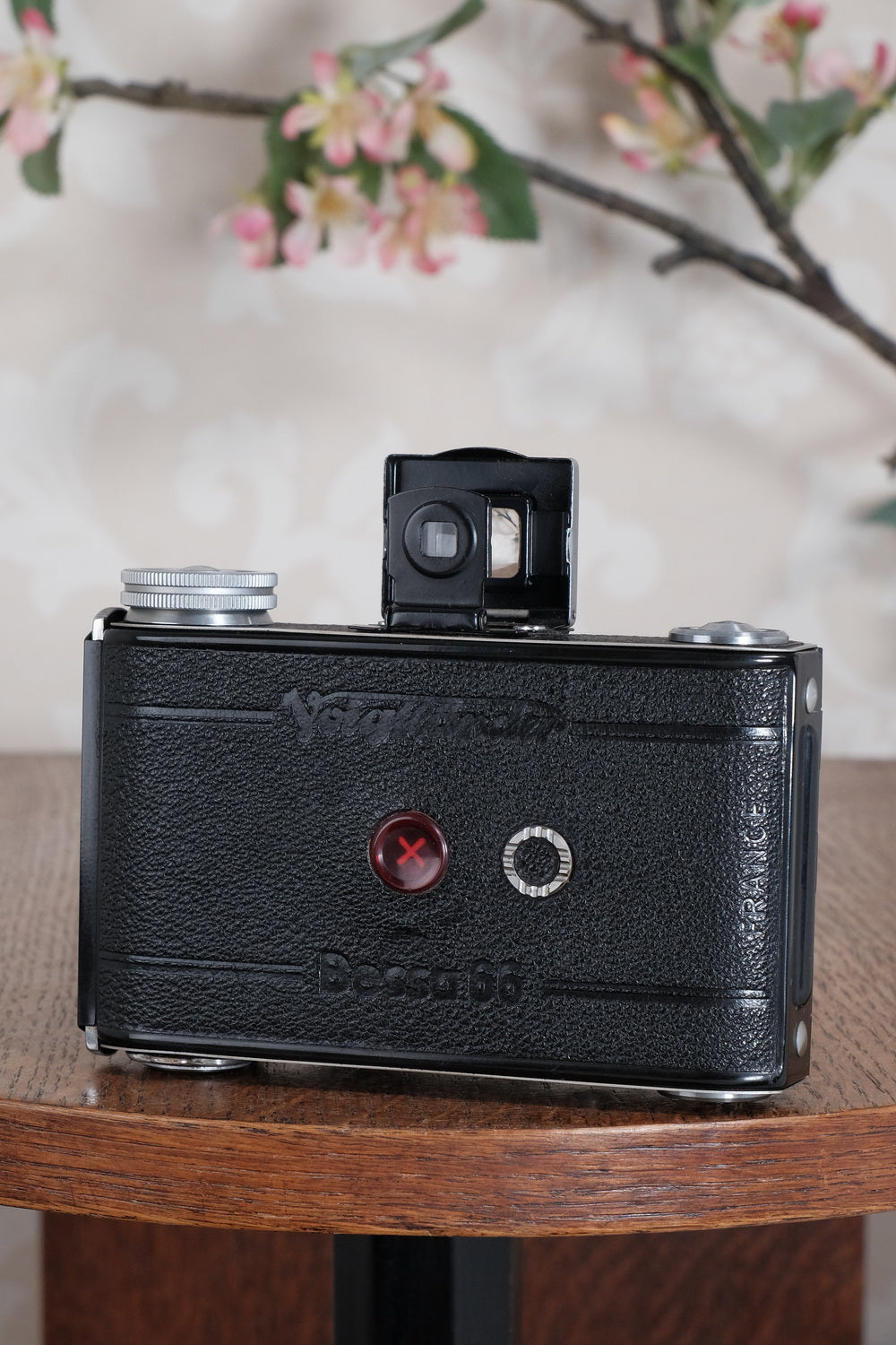 NEAR MINT! 1947 Voigtlander Bessa 66, Medium Format Folder with Color-Skopar lens. CLA'd, Freshly Serviced!