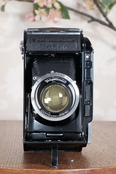 Superb! 1940 Voigtlander 6x9 Black Bessa rangefinder with Heliar lens! Freshly Serviced, CLA'd.