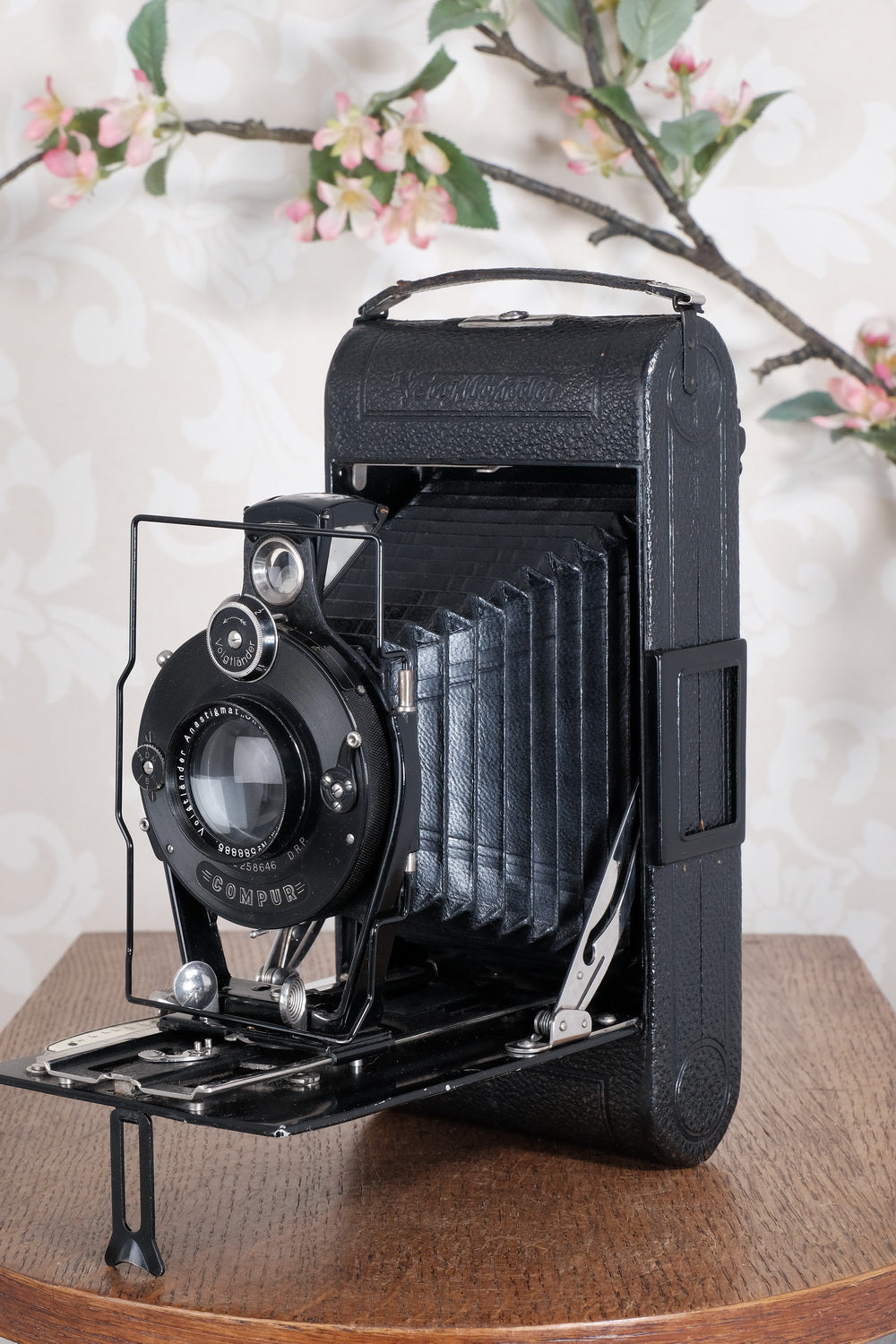 Giant! 1932 Voigtlander 8.5x14 Folding camera with 150mm Skopar lens. Freshly Serviced, CLA'd.