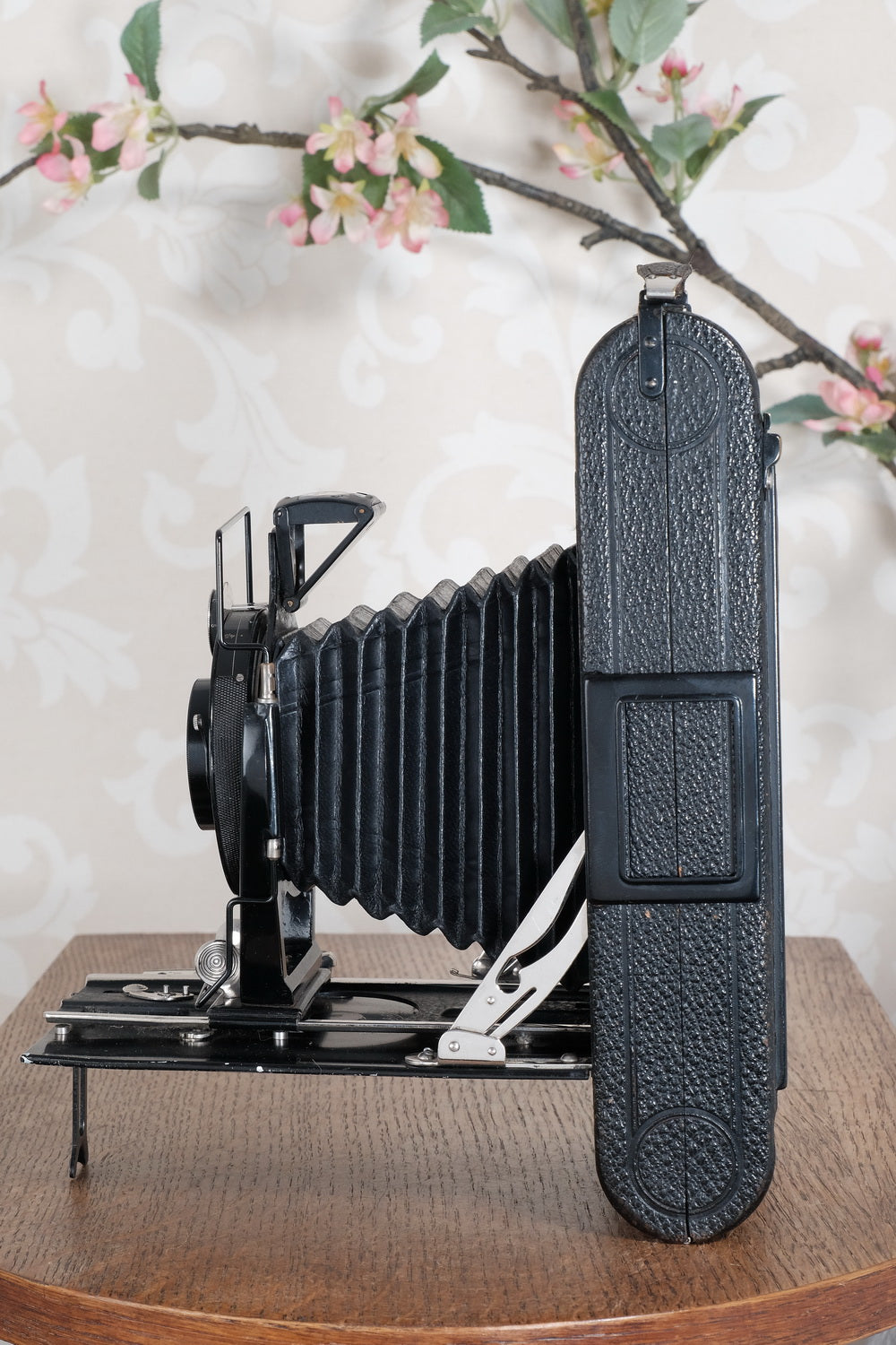 Giant! 1932 Voigtlander 8.5x14 Folding camera with 150mm Skopar lens. Freshly Serviced, CLA'd.
