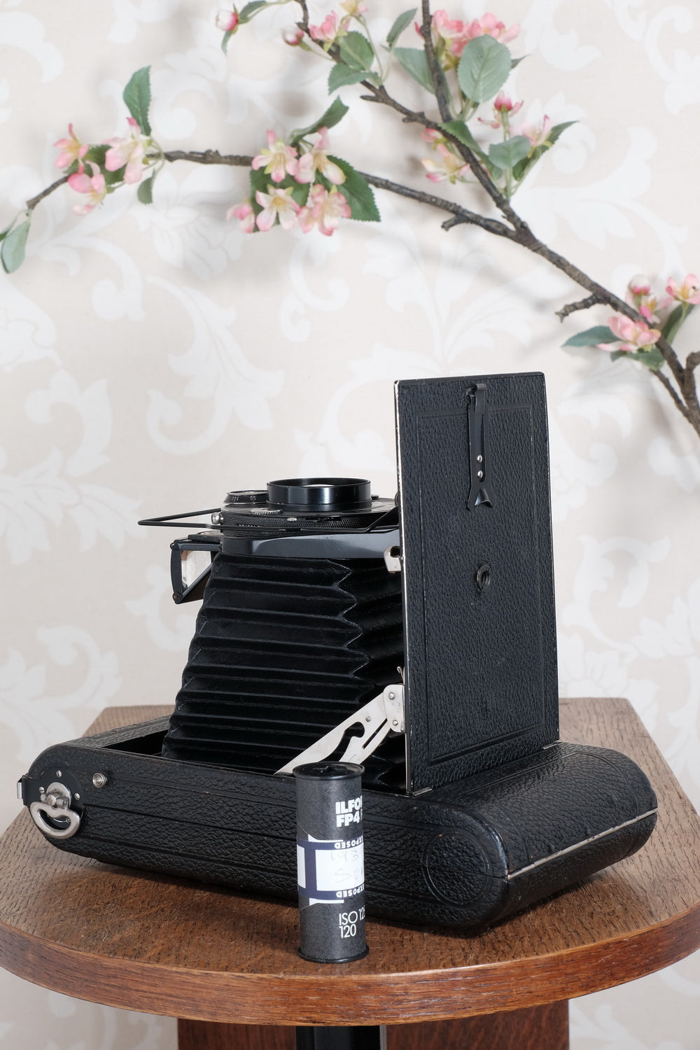 Giant! 1932 Voigtlander 8.5x14 Folding camera with 150mm Skopar lens. Freshly Serviced, CLA'd.