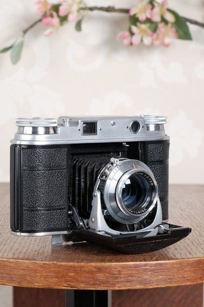 Near Mint! 1951 Voigtlander Vito III, Rangefinder with superb 2.0/50mm Ultron lens and original brown leather case . CLA'd, Freshly Serviced!
