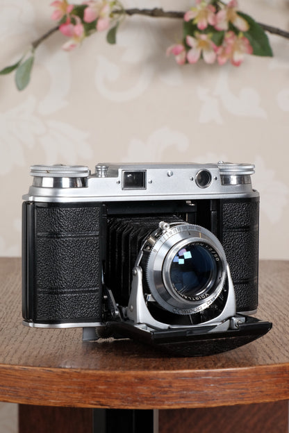 Near Mint! 1951 Voigtlander Vito III, Rangefinder with superb 2.0/50mm Ultron lens and original brown leather case . CLA'd, Freshly Serviced!