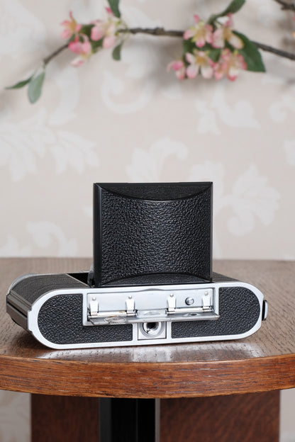 Near Mint! 1951 Voigtlander Vito III, Rangefinder with superb 2.0/50mm Ultron lens and original brown leather case . CLA'd, Freshly Serviced!