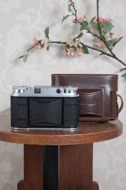 Near Mint! 1951 Voigtlander Vito III, Rangefinder with superb 2.0/50mm Ultron lens and original brown leather case . CLA'd, Freshly Serviced!